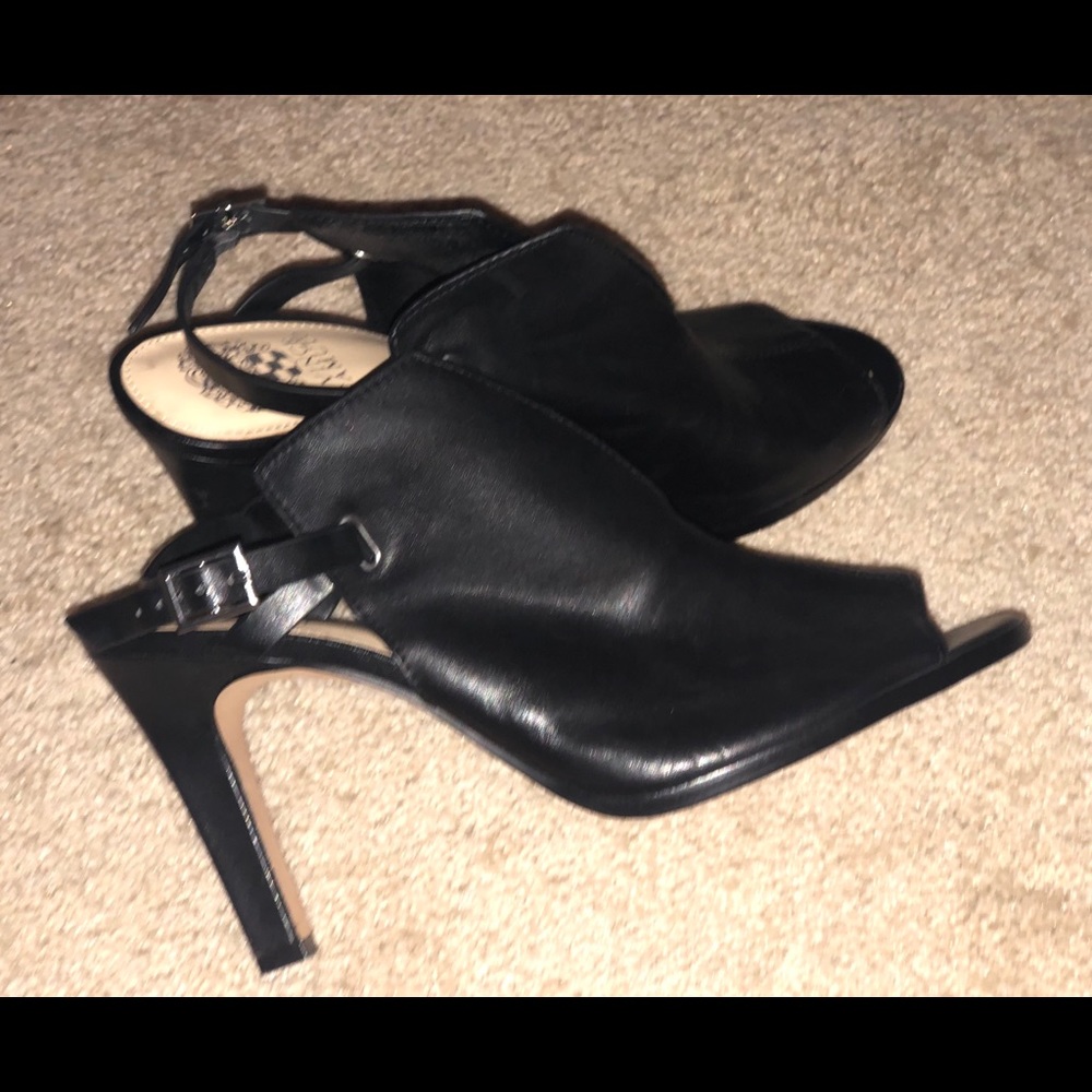 Sz 9 VINCE CAMUTO HEELS